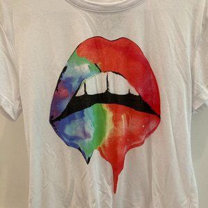 Women's rainbow dripping lips Chaser tee shirt